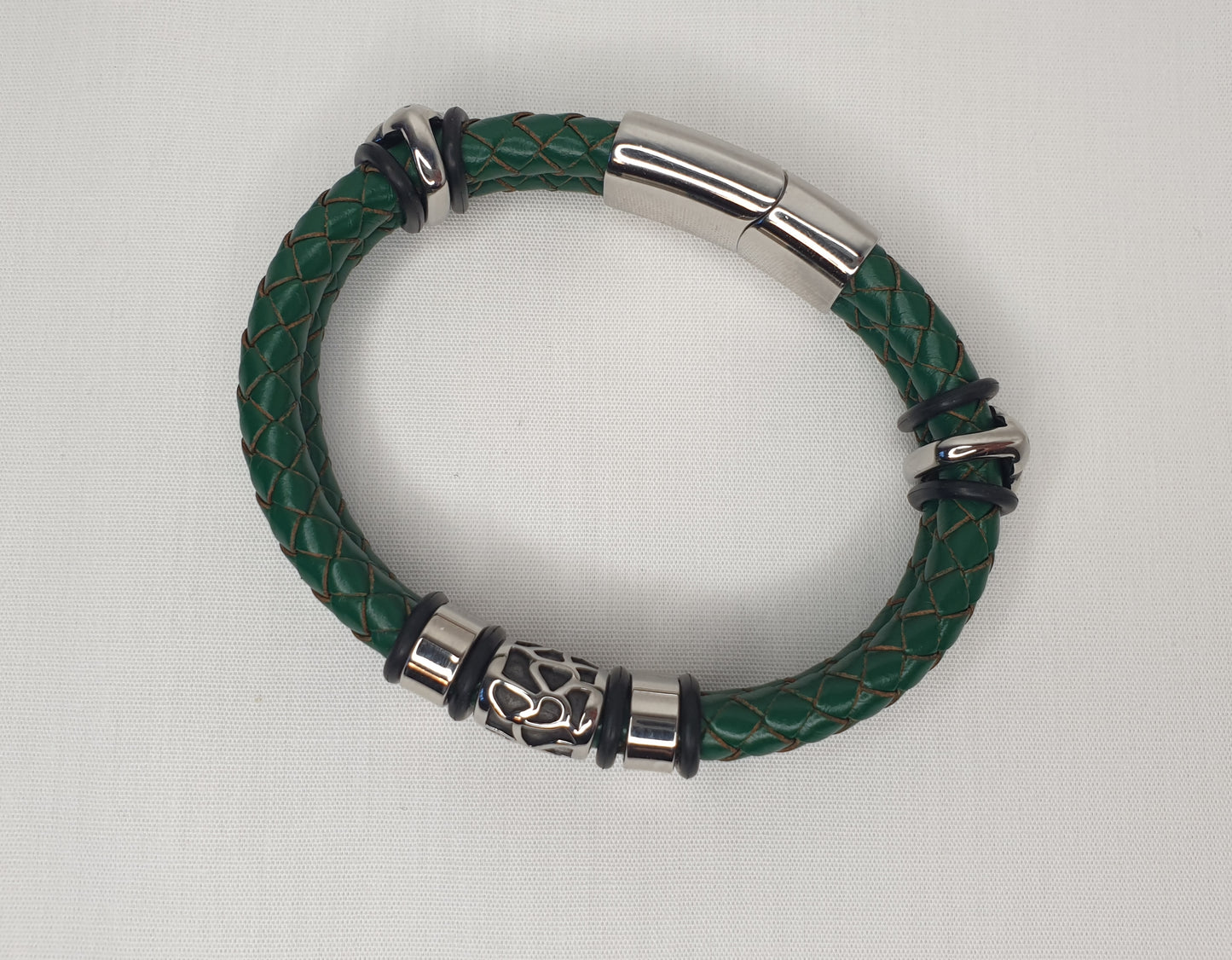 Fashionable Green Leather Bracelet