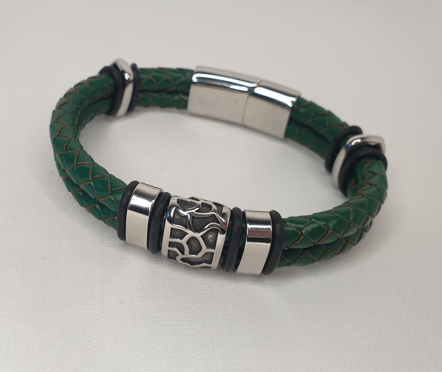 Fashionable Green Leather Bracelet