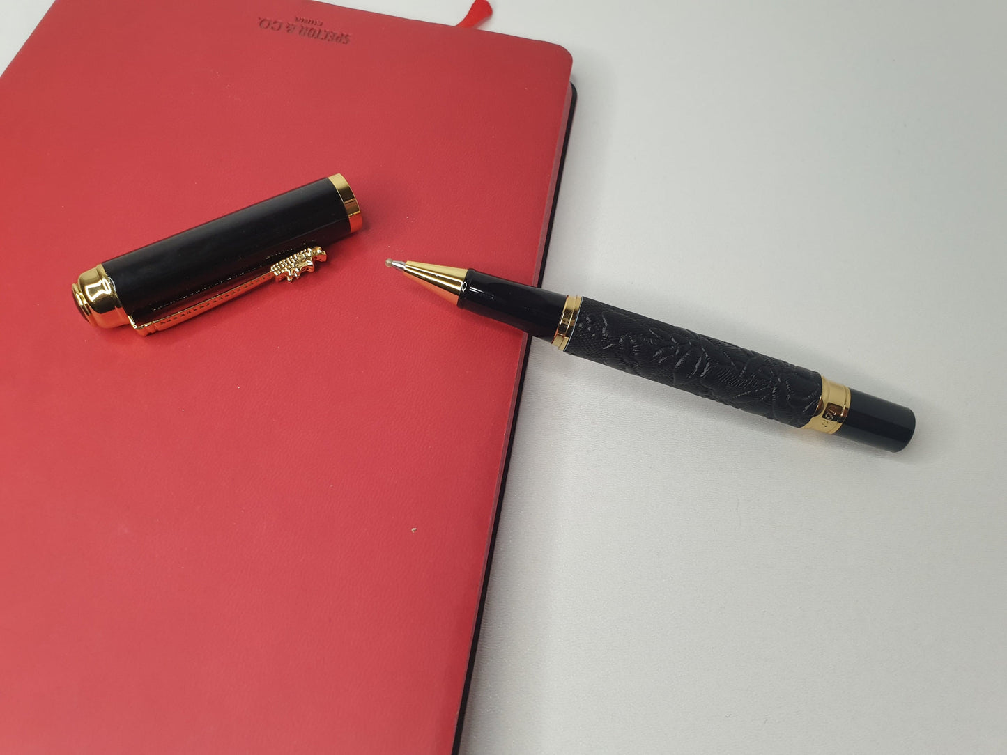 Luxury Rollerball Pen - "The dragon" - black