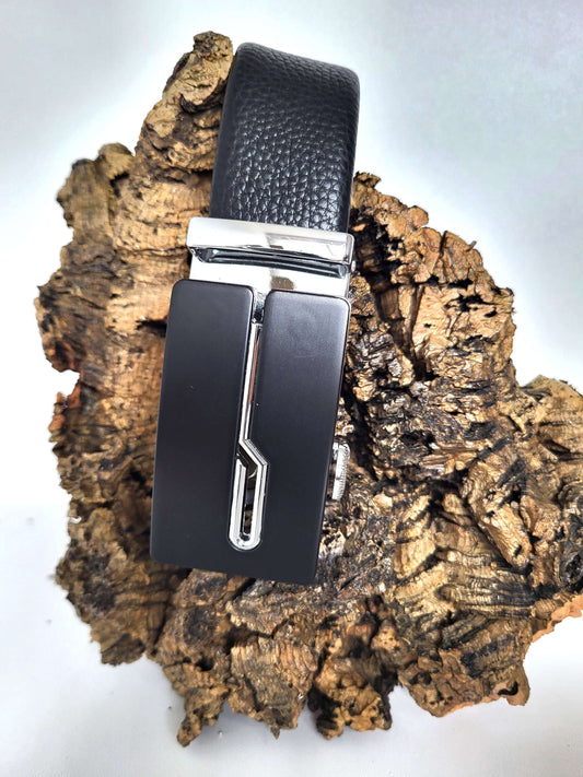 Model 7 - black leather