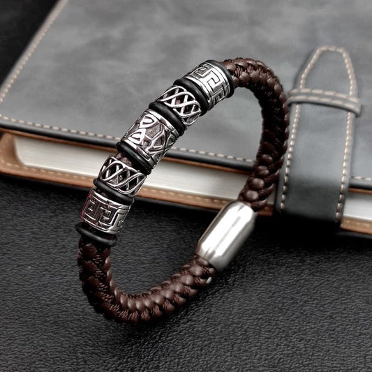 Leather bracelet - Punk style - with magnetic closure